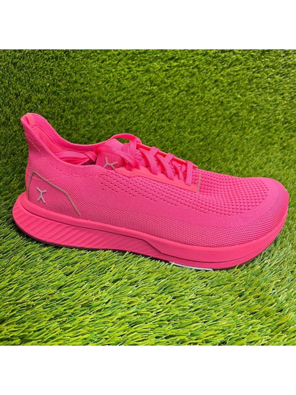 Flux Adapt Runner Neon Pink Womens Size 12 Mens 10.5 Running Walking Knit Shoes